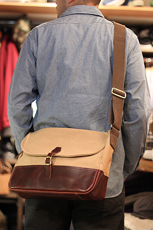 AGING CANVAS FLAP SHOULDER S « store